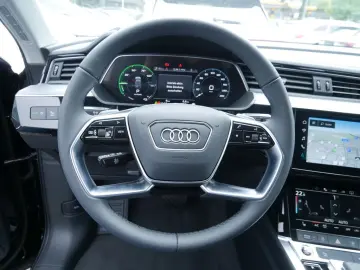 AUDI Q8 e-tron 50 S line quattro LED NAVI KAMERA SHZG