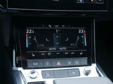 AUDI Q8 e-tron 50 S line quattro LED NAVI KAMERA SHZG