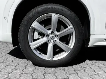 VOLVO XC90 Plus Bright Recharge Plug-In Hybrid AWD T8