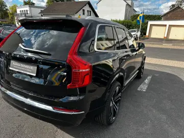 VOLVO XC90 T8 AWD Ultra 22 Pano Luft AHK 360  HUD Mass