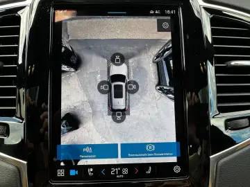 VOLVO XC90 T8 AWD Ultra 22 Pano Luft AHK 360  HUD Mass