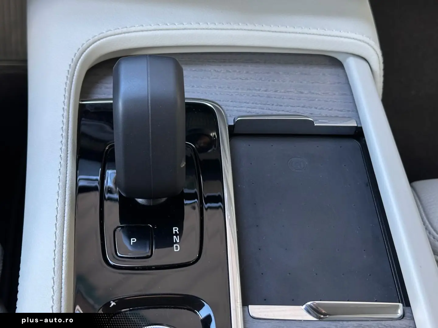 VOLVO XC90 T8 Recharge AWD Core  AHK Standh. ACC Kamer