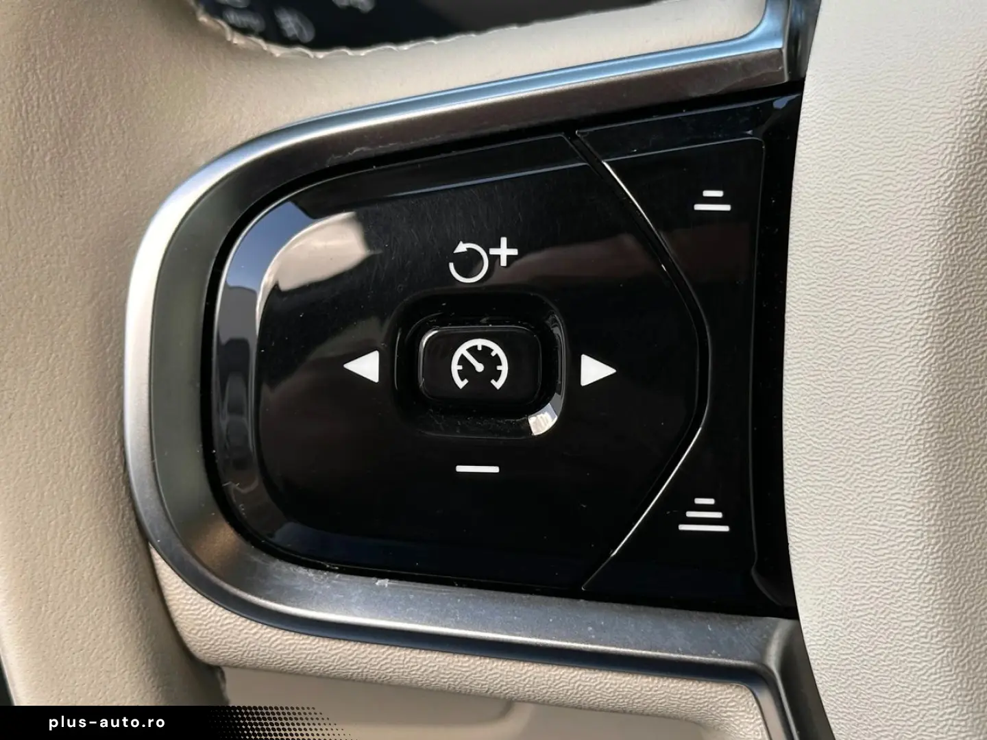 VOLVO XC90 T8 Recharge AWD Core  AHK Standh. ACC Kamer