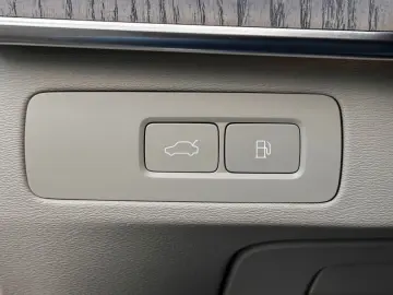 VOLVO XC90 T8 Recharge AWD Core  AHK Standh. ACC Kamer