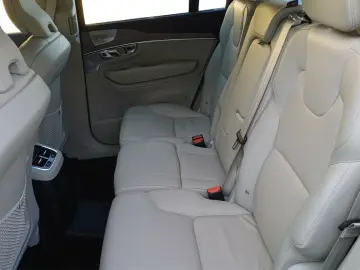 VOLVO XC90 T8 Ultimate Dark Plug-In Hybrid AWD