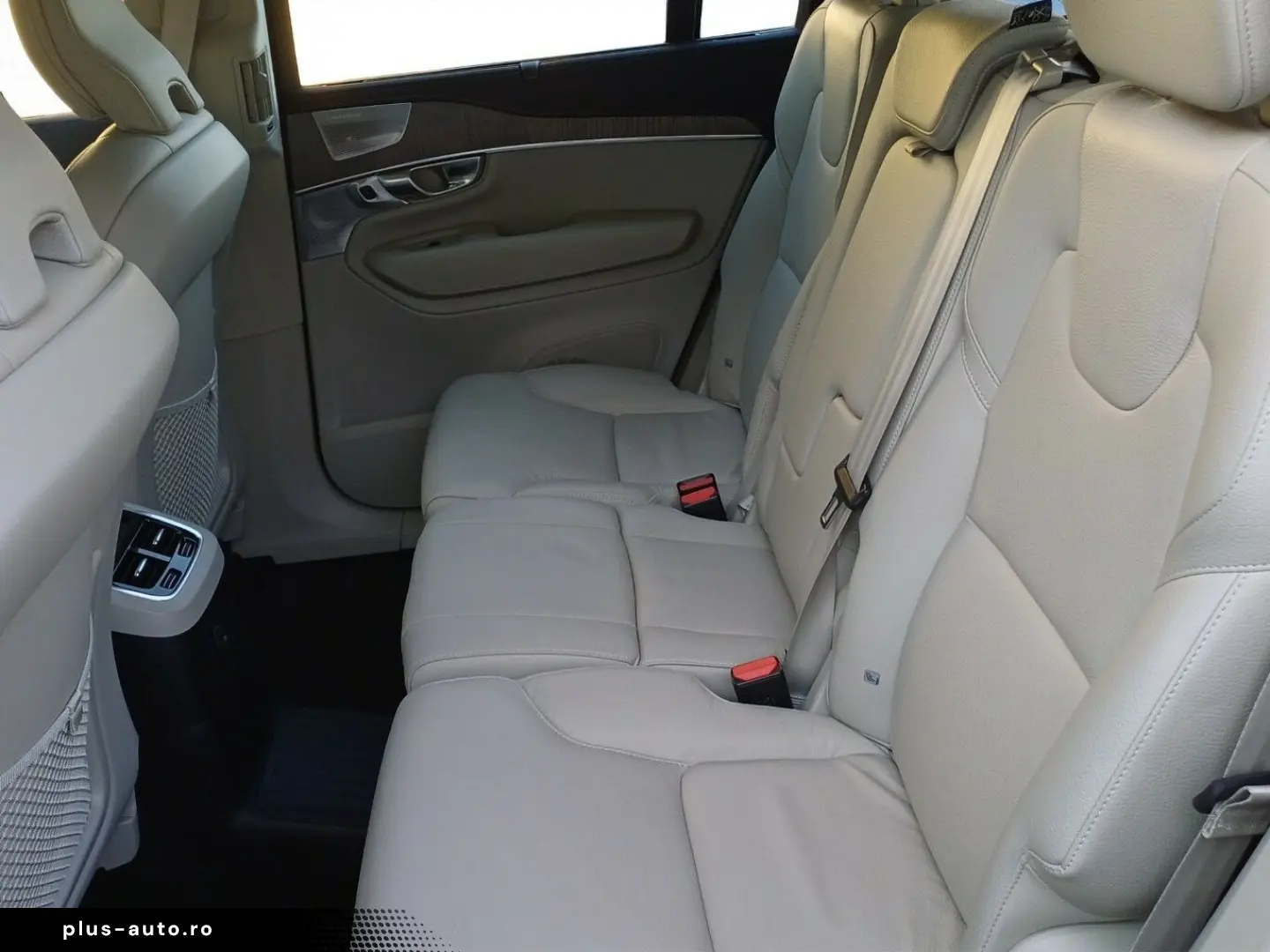 VOLVO XC90 T8 Ultimate Dark Plug-In Hybrid AWD