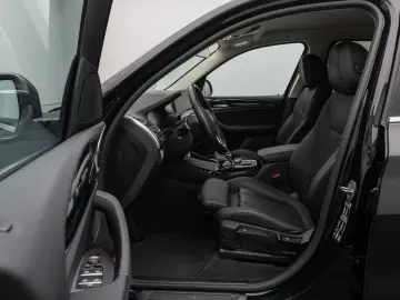 BMW X3 xDrive30i