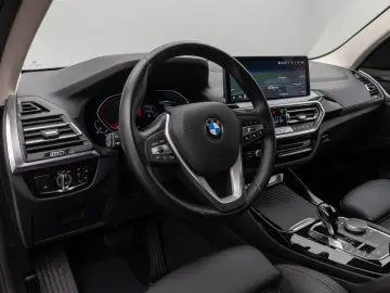 BMW X3 xDrive30i