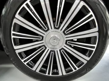 MERCEDES-BENZ MAYBACH 4Matic