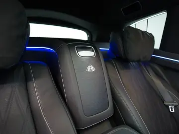 MERCEDES-BENZ MAYBACH 4Matic