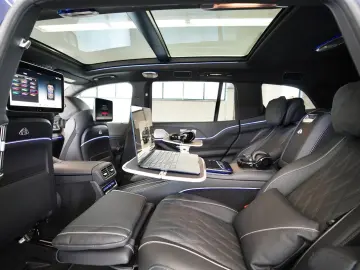 MERCEDES-BENZ MAYBACH 4Matic