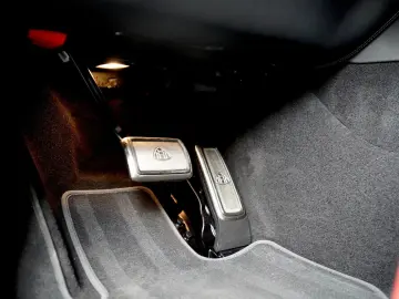 MERCEDES-BENZ MAYBACH 4Matic