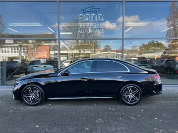MERCEDES-BENZ E 220 d Limo AMG Line Adv AHK Distr 19