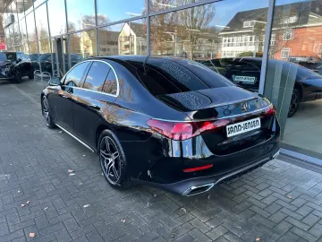 MERCEDES-BENZ E 220 d Limo AMG Line Adv AHK Distr 19