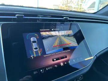 MERCEDES-BENZ E 220 d Limo AMG Line Adv AHK Distr 19