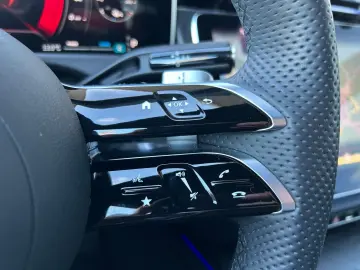 MERCEDES-BENZ E 220 d Limo AMG Line Adv AHK Distr 19