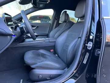 MERCEDES-BENZ E 220 d Limo AMG Line Adv AHK Distr 19