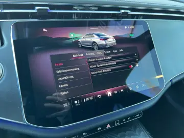 MERCEDES-BENZ E 220 d Limo AMG Line Adv AHK Distr 19