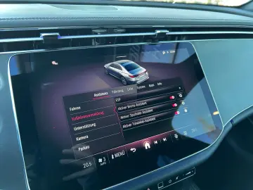 MERCEDES-BENZ E 220 d Limo AMG Line Adv AHK Distr 19