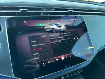 MERCEDES-BENZ E 220 d Limo AMG Line Adv AHK Distr 19