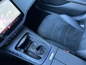 MERCEDES-BENZ E 220 d Limo AMG Line Adv AHK Distr 19