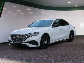 MERCEDES-BENZ E 220 d AMG Sport AHK Distr. LED Navi