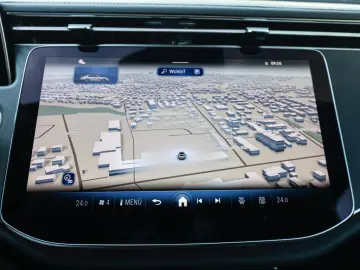 MERCEDES-BENZ E 220 d AMG Sport AHK Distr. LED Navi