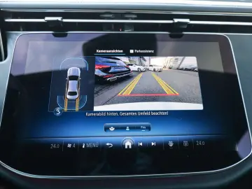 MERCEDES-BENZ E 220 d AMG Sport AHK Distr. LED Navi