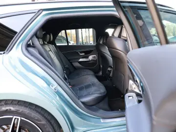 MERCEDES-BENZ E 300 e T AMG Sport AHK Distr. LED Navi