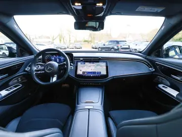 MERCEDES-BENZ E 300 e T AMG Sport AHK Distr. LED Navi