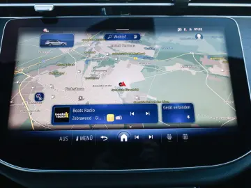 MERCEDES-BENZ E 300 e T AMG Sport AHK Distr. LED Navi