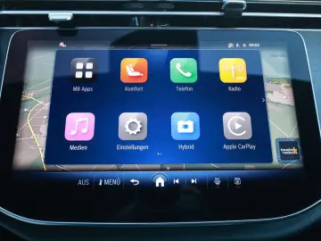 MERCEDES-BENZ E 300 e T AMG Sport AHK Distr. LED Navi