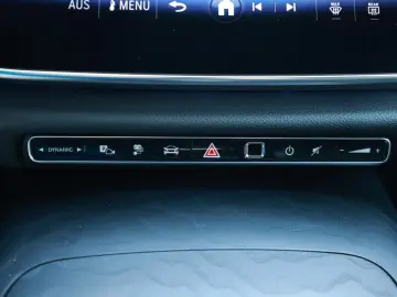 MERCEDES-BENZ E 300 e T AMG Sport AHK Distr. LED Navi