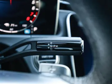 MERCEDES-BENZ E 300 e T AMG Sport AHK Distr. LED Navi