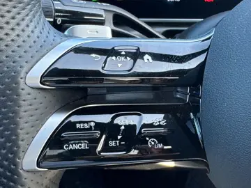 MERCEDES-BENZ C 200 d AMG  Pano Night 19