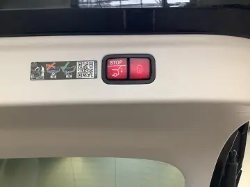 MERCEDES-BENZ EQE 300 SUV Electric Art LED 360 K AHK