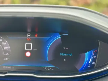 Peugeot 3008 2021 Conversie la lantul de 8 Rate Garantie