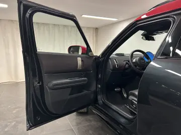 MINI John Cooper Works Countryman ALL4 JCW Trim DA. P