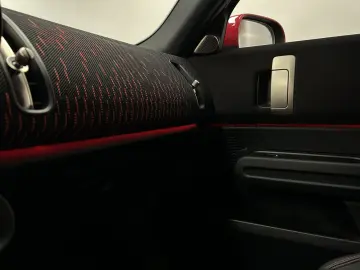 MINI John Cooper Works Countryman ALL4 JCW Trim DA. P