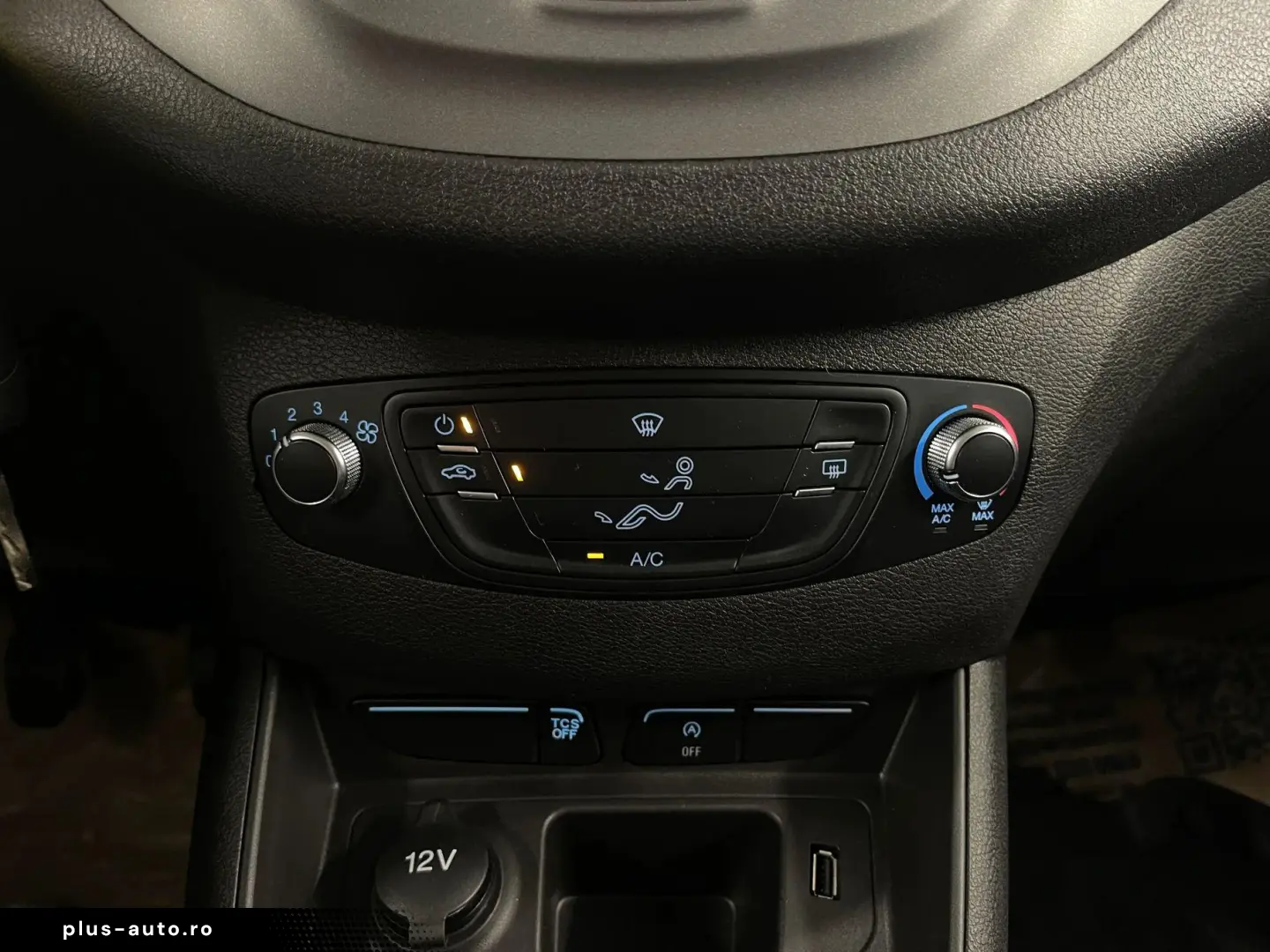 Ford Transit Courier