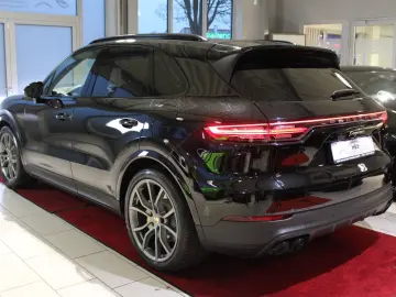 PORSCHE Cayenne E-Hybrid Platinum Edition