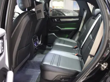 PORSCHE Cayenne E-Hybrid Platinum Edition