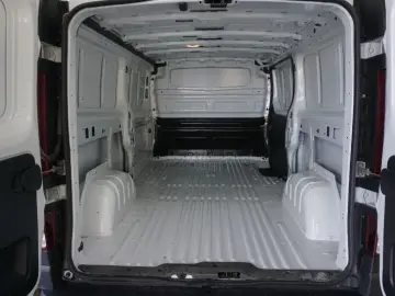 RENAULT TRAFIC 2.0 Blue dCi 110CP L1 Life