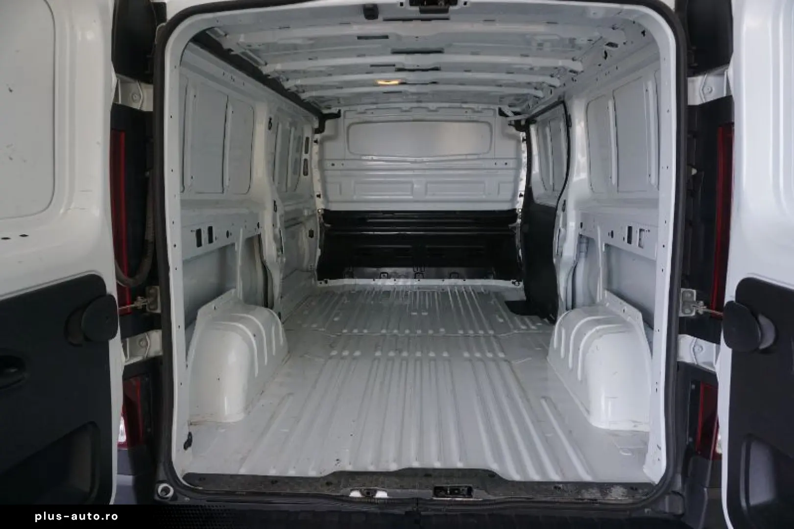 RENAULT TRAFIC 2.0 Blue dCi 110CP L1 Life