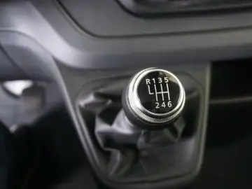 RENAULT TRAFIC 2.0 Blue dCi 110CP L1 Life