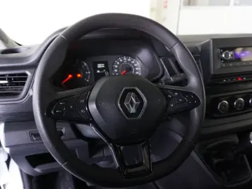 RENAULT TRAFIC 2.0 Blue dCi 110CP L1 Life