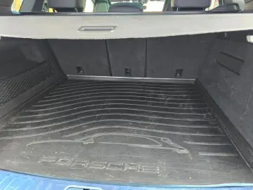 PORSCHE Cayenne Platinum Edition