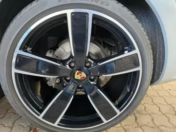 PORSCHE Cayenne Platinum Edition