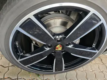 PORSCHE Cayenne Platinum Edition