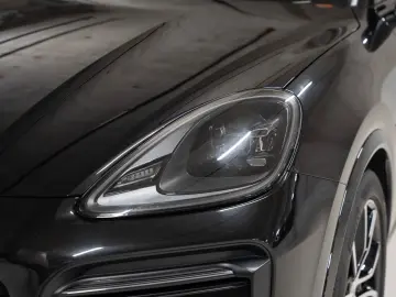 PORSCHE Cayenne Coupe Platinum Edition Burmester HeadUp
